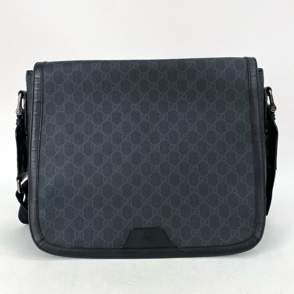 Gucci GG Supreme Messenger Bag coated canvas in black and grey with leather trim - Picture 1 of 10